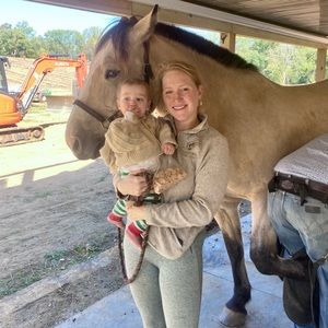 Meet your Posher, Alexia